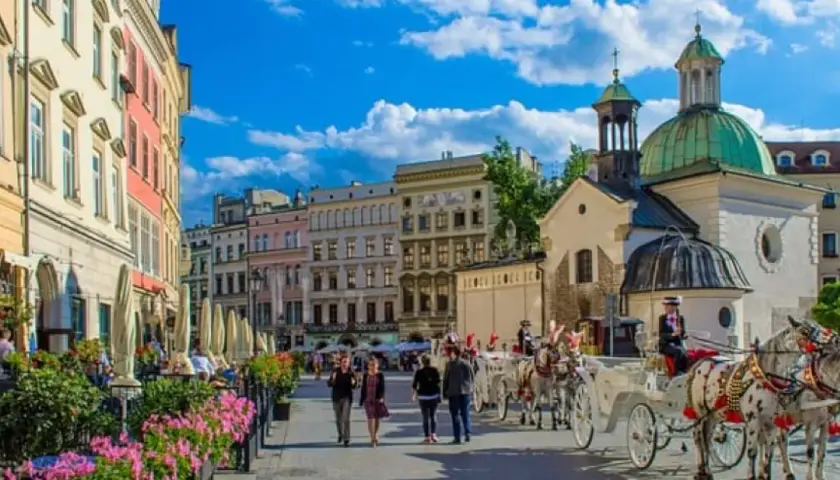 Gdzie zjeść w Krakowie? Odkryj najlepsze restauracje i smaki
